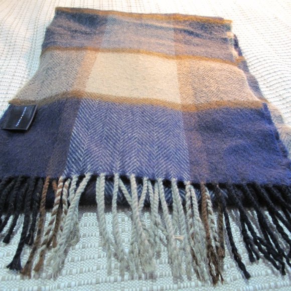 Tommy Hilfiger Winter Scarf - Picture 8 of 12